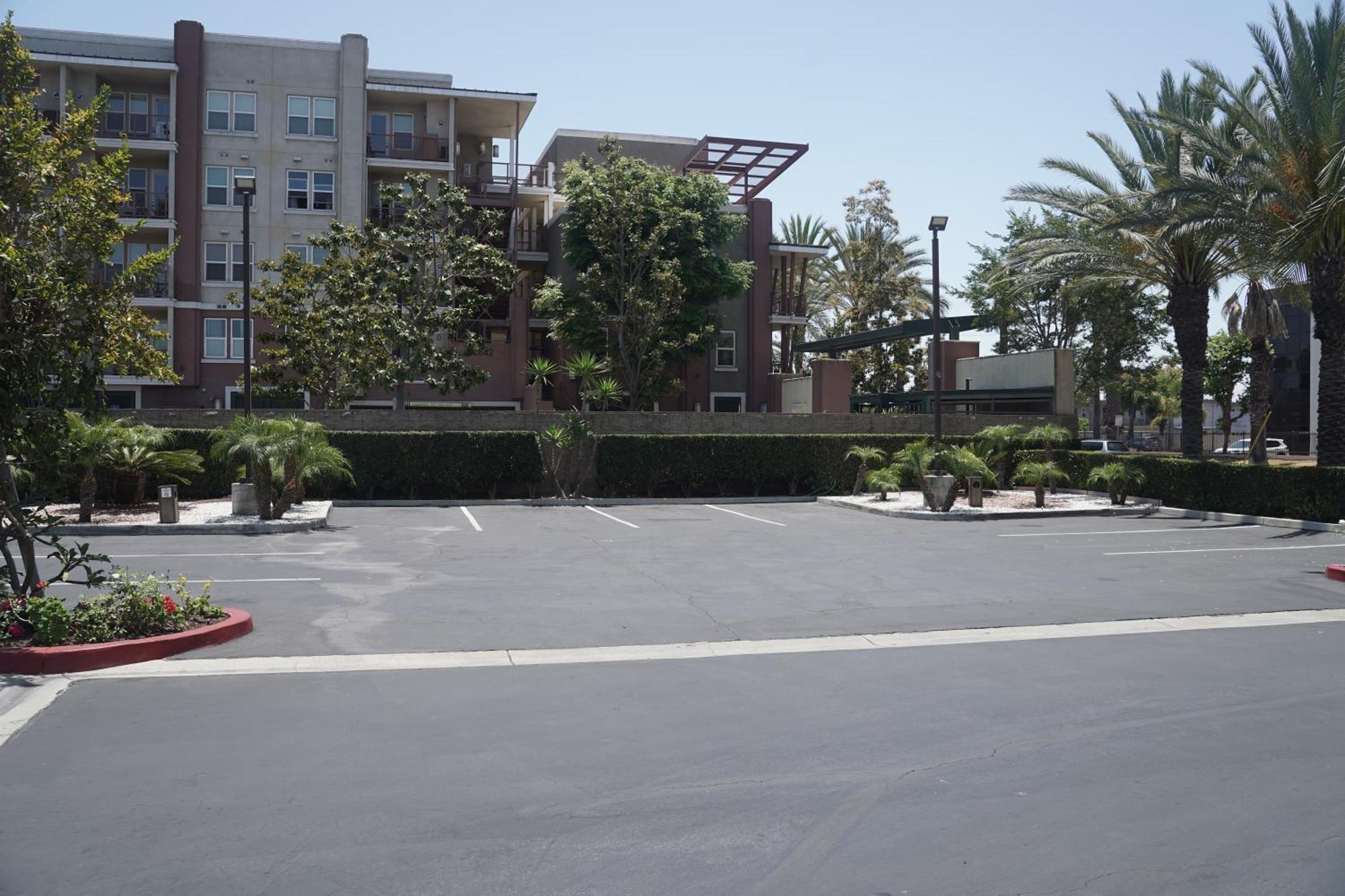 Harbor & Hotel 2*
